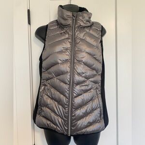 Calvin Klein Silver Performance Quilted Down Jacket Lightweight Vest Size Medium